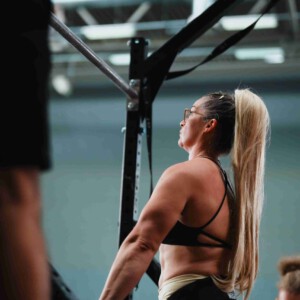 Vor dem Chin up Jessica Kallage-Götze German Open Juni 2025 Weighted Calisthenics